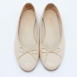 Chanel Beige Leather CC Bow Ballet Flats Size 37.5