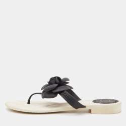 Pre Owned Chanel Black Rubber Camellia Thong Flats Size 37