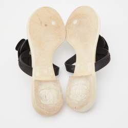 Pre Owned Chanel Black Rubber Camellia Thong Flats Size 37