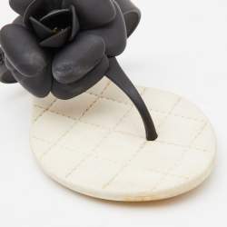 Pre Owned Chanel Black Rubber Camellia Thong Flats Size 37