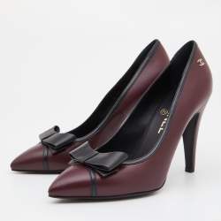 Pre Owned Chanel Burgundy/Black Leather CC Bow Pointed Pumps Size 38.5