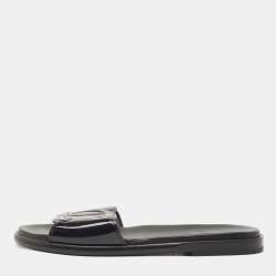 Pre Owned Chanel Black Patent Leather CC Flat Slides Size 39.5