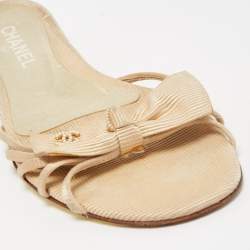Pre Owned Chanel Beige Fabric CC Bow Strappy Flat Slides Size 38