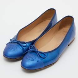 Pre Owned Chanel Blue Patent Leather CC Bow Ballet Flats Size 41