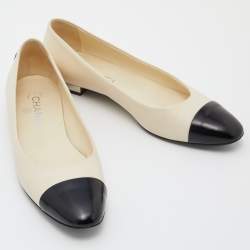 Chanel Cream/Black Leather CC Ballet Flats Size 39