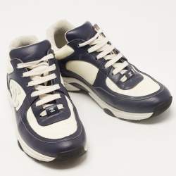 Chanel Navy Blue/Cream Leather and Patent CC Low Top Sneakers Size 38.5