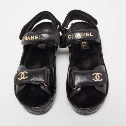 Pre Owned Chanel Black Quilted Leather Interlocking CC Logo Flat Sandals Size 36