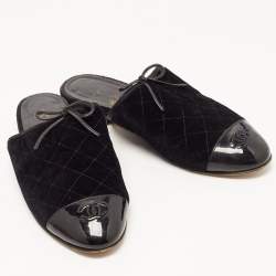 Pre Owned Chanel Black Quilted Velvet and Patent Cap Toe CC Bow Flat Mules Size 39