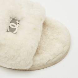 Pre Owned Chanel White Mink Fur CC Flat Slides Size 39