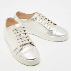 Pre Owned Chanel Silver/White Leather and Rubber CC Low Top Sneakers Size 39