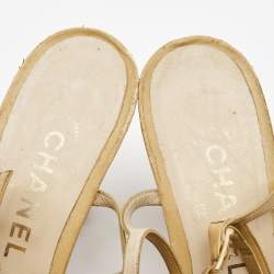 Pre Owned Chanel Beige/Black Leather CC Slingback Pumps Size 38.5