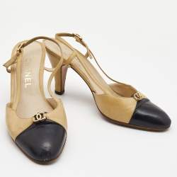 Pre Owned Chanel Beige/Black Leather CC Slingback Pumps Size 38.5