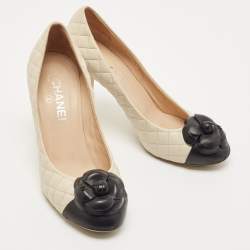 Pre Owned Chanel Beige/Black Quilted Leather CC Camelia Pumps Size 38