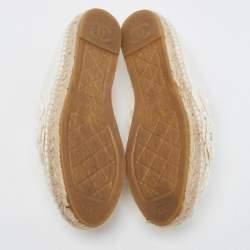 Pre Owned Chanel White Canvas CC Camellia Applique Espadrille Flats Size 39 