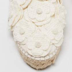 Pre Owned Chanel White Canvas CC Camellia Applique Espadrille Flats Size 39 
