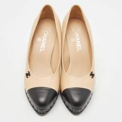 Pre Owned Chanel Beige/Black Leather CC Cap Toe Pumps Size 38