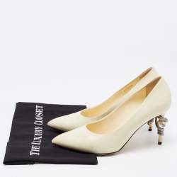 Pre Owned Chanel Cream Leather Point Toe Pumps Size 38.5