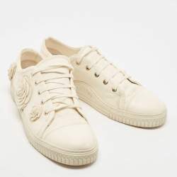 Pre Owned Chanel Cream Leather CC Camelia Low Top Sneakers Size 42