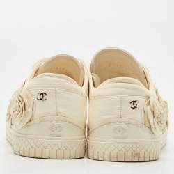 Pre Owned Chanel Cream Leather CC Camelia Low Top Sneakers Size 42