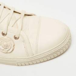 Pre Owned Chanel Cream Leather CC Camelia Low Top Sneakers Size 42