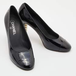 Pre Owned Chanel Black Patent Leather Faux Pearl Embellished Heel CC Cap Toe Pumps Size 39