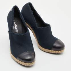 Pre Owned Chanel Dark Blue/Black Canvas and Leather Cap Toe Espadrilles Clogs Size 40