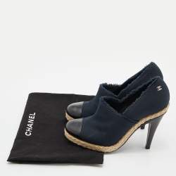 Pre Owned Chanel Dark Blue/Black Canvas and Leather Cap Toe Espadrilles Clogs Size 40
