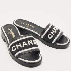 Chanel White/Black Leather and Canvas CC Logo Flat Slides Size 39