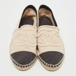 Pre Owned Chanel Beige/Black Canvas CC Espadrille Flats Size  39