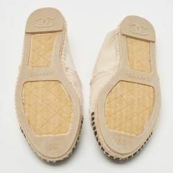 Pre Owned Chanel Beige/Black Canvas CC Espadrille Flats Size  39
