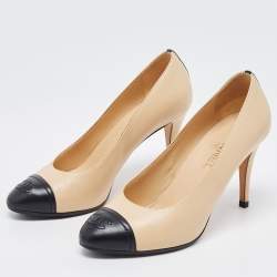 Pre Owned Chanel Beige/Black Leather CC Cap Toe Pumps Size 39