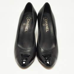 Pre Owned Chanel Black Leather and Patent Leather CC Cap Pumps Size 39