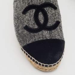 Pre Owned Chanel Grey/Black Tweed and Velvet Cap Toe CC Espadrille Flats Size 39