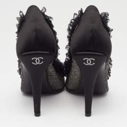 Pre Owned Chanel Black Lace and Satin CC Round Toe Pumps Size 37