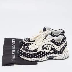 Pre Owned Chanel Black/White Suede CC Low Top Sneakers Size 39.5