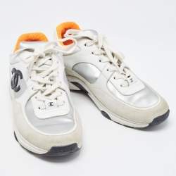 Pre Owned Chanel Grey/White Suede and Leather CC Low Top Sneakers Size 39.5