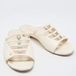 Chanel Cream Leather CC Faux Pearl Strappy Flat Slides Size 36.5