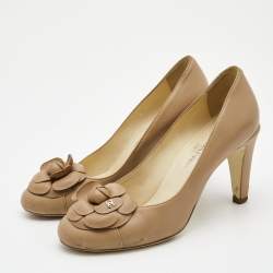 Pre Owned Chanel Beige Leather CC Camellia Pumps Size 37.5