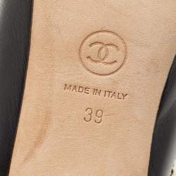 Pre Owned Chanel Black Leather  CC Logo Mules Size 39 