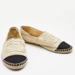 Chanel Cream/Black Canvas CC Espadrille Flats Size 39