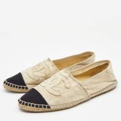 Chanel Cream/Black Canvas CC Espadrille Flats Size 39