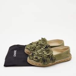 Pre Owned Chanel Green Canvas Camelia Espadrille Flats Size 37