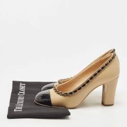 Pre Owned Chanel Beige/Black Leather and Patent Cap Toe Chain Trim CC Pumps Size 36.5