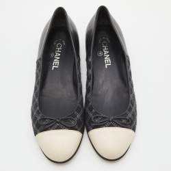 Pre Owned Chanel Black/Cream Quilted Canvas and Leather Bow Ballet Flats Size 39.5