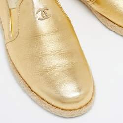 Pre Owned Chanel Metallic Gold Leather CC Slip On Espadrilles Flats Size 39.5