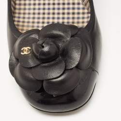 Pre Owned Chanel Black Leather Camellia CC Cap Toe Block Heel Pumps Size 38