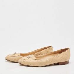 Pre Owned Chanel Beige Quilted Leather CC Turn Lock Loafers Size 35.5
