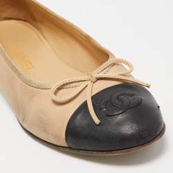 Chanel Beige/Black Leather CC Bow Cap Toe Ballet Flats Size 37