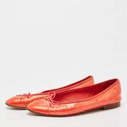 Pre Owned Chanel Red Patent CC Ballet Flats Size 41