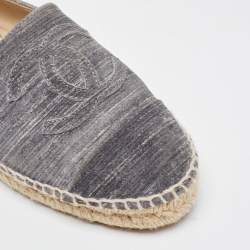 Chanel Grey Suede CC Espadrille Flats Size 37 